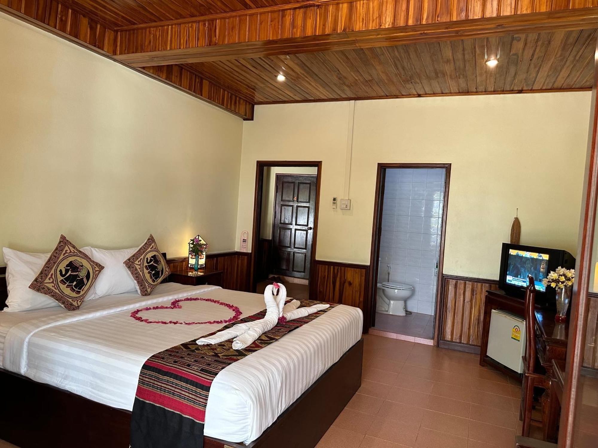 Villa Alounsavath Mekong Riverside หลวงพระบาง ภายนอก รูปภาพ